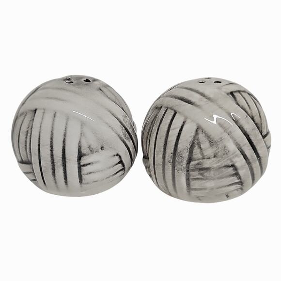 Halloween Mummy-Themed Ceramic Salt and Pepper Shakers Spooky Collectibles - Picture 3 of 6